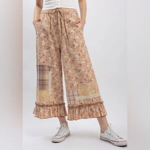 BlueVelvet Large Floral Print with Patchwork Bloomer Pants in Mushroom